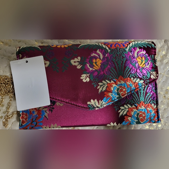 New Crossbody Clutch - Picture 4 of 6